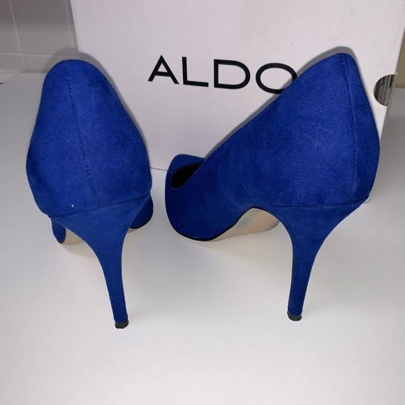 Blue shade shoes - Picture 2 of 7